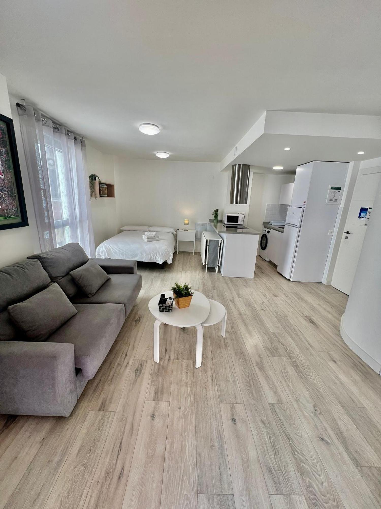 Apartamentos Rincon Del Mar Torre Del Mar Εξωτερικό φωτογραφία